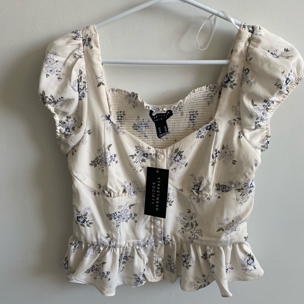Short sleeve top